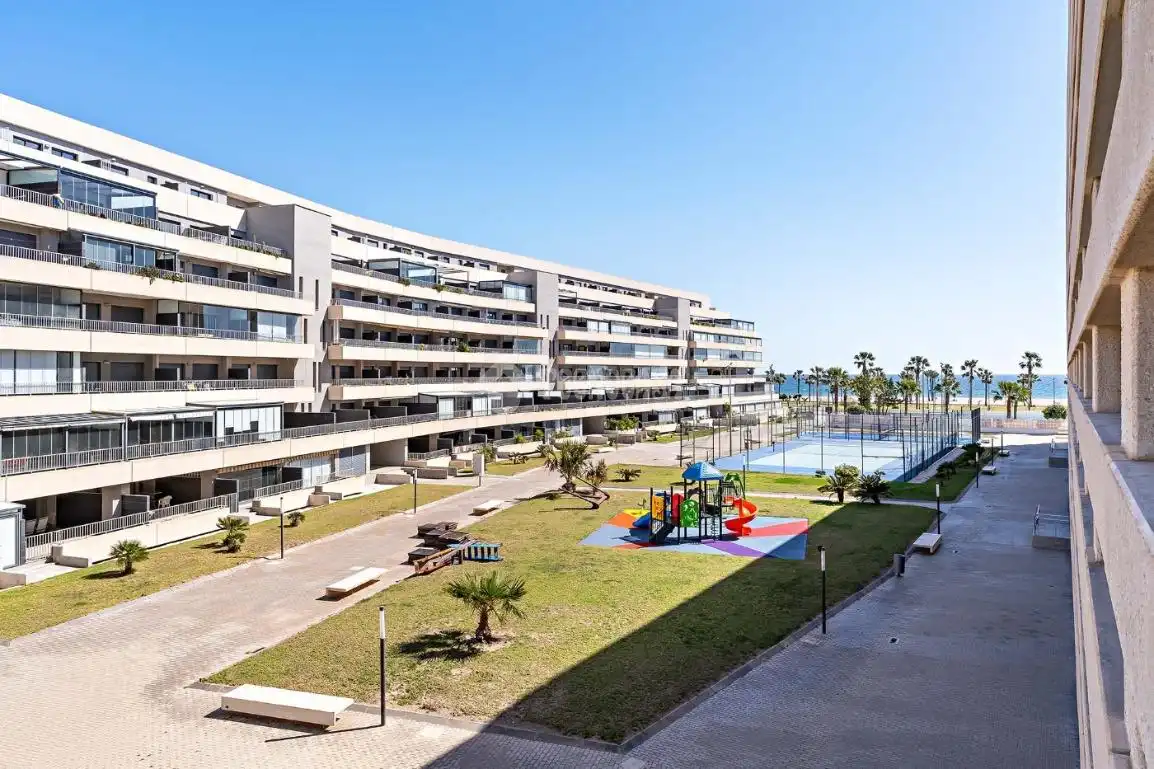 Vista exterior de Piso en venta en Roquetas de Mar con Aire acondicionado, Terraza y Amueblado