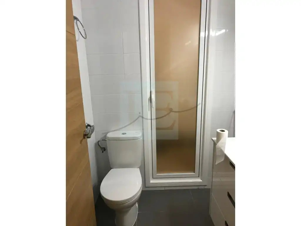 Baño de Edificio en venta en Montbrió del Camp