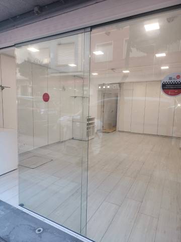 Local comercial en Venta en La Gavarra