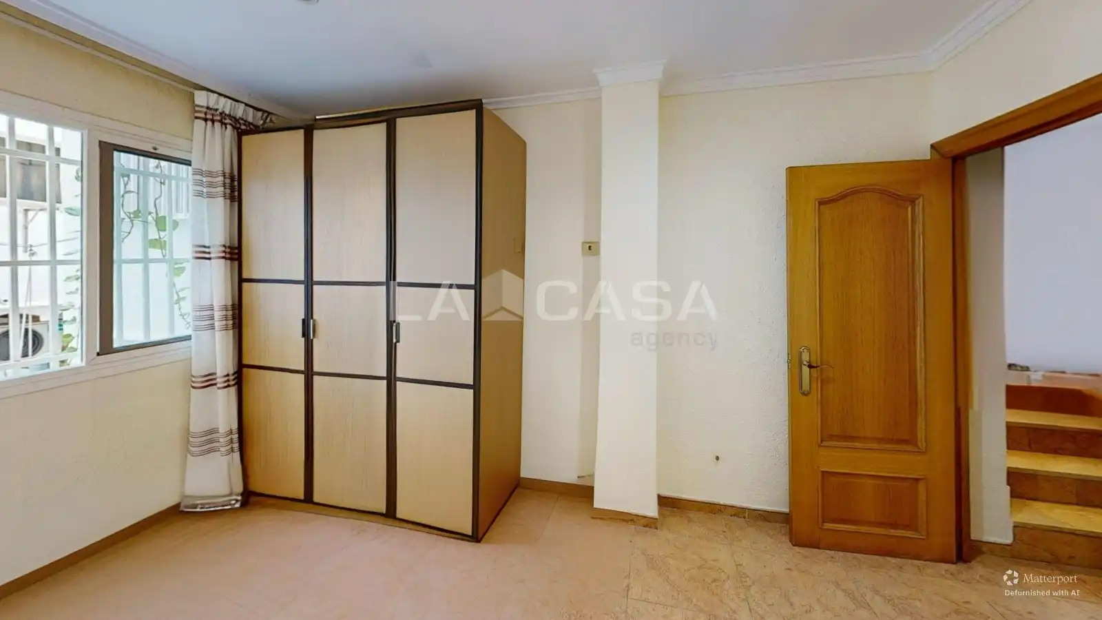 Dormitori de Casa adosada en venda en Valencia amb Aire condicionat, Terrassa i Traster