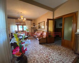 Sala d'estar de Planta baixa en venda en Esquivias amb Calefacció i Jardí privat