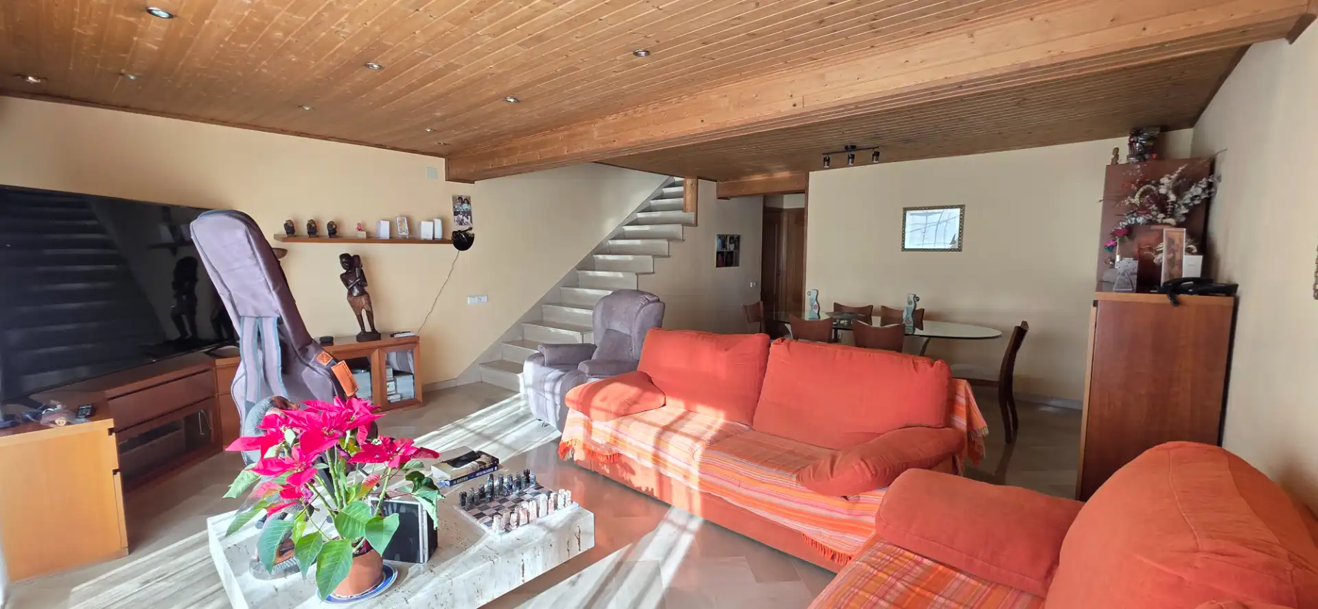 Sala d'estar de Casa o xalet en venda en Terrassa amb Aire condicionat, Terrassa i Balcó