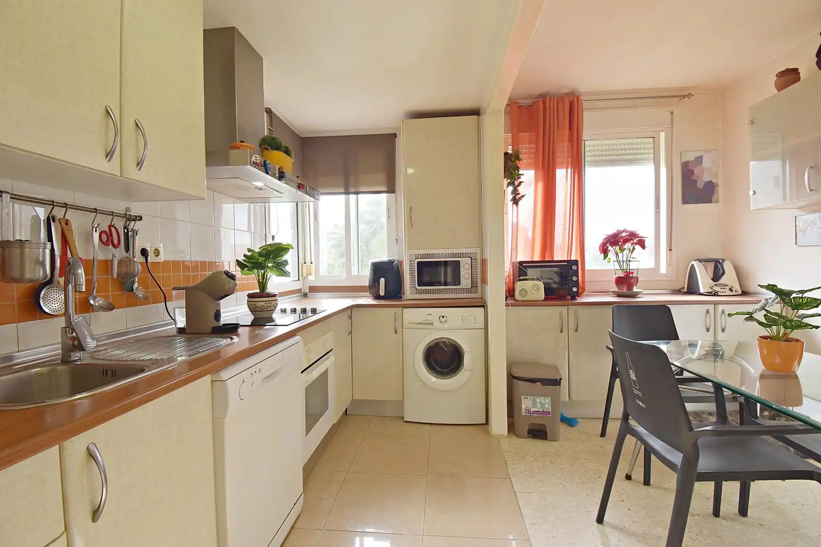 Kitchen of Flat for sale in Jerez de la Frontera  with Terrace and Community pool