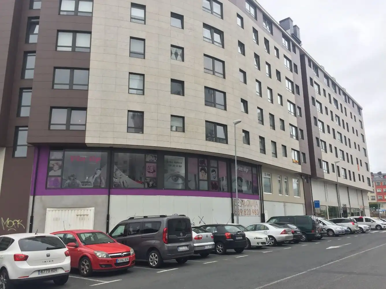 Vista exterior de Local en venta en Narón