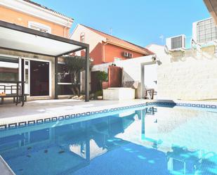 Swimming pool of Single-family semi-detached for sale in Paracuellos de Jarama  with Air Conditioner, Heating and Private garden