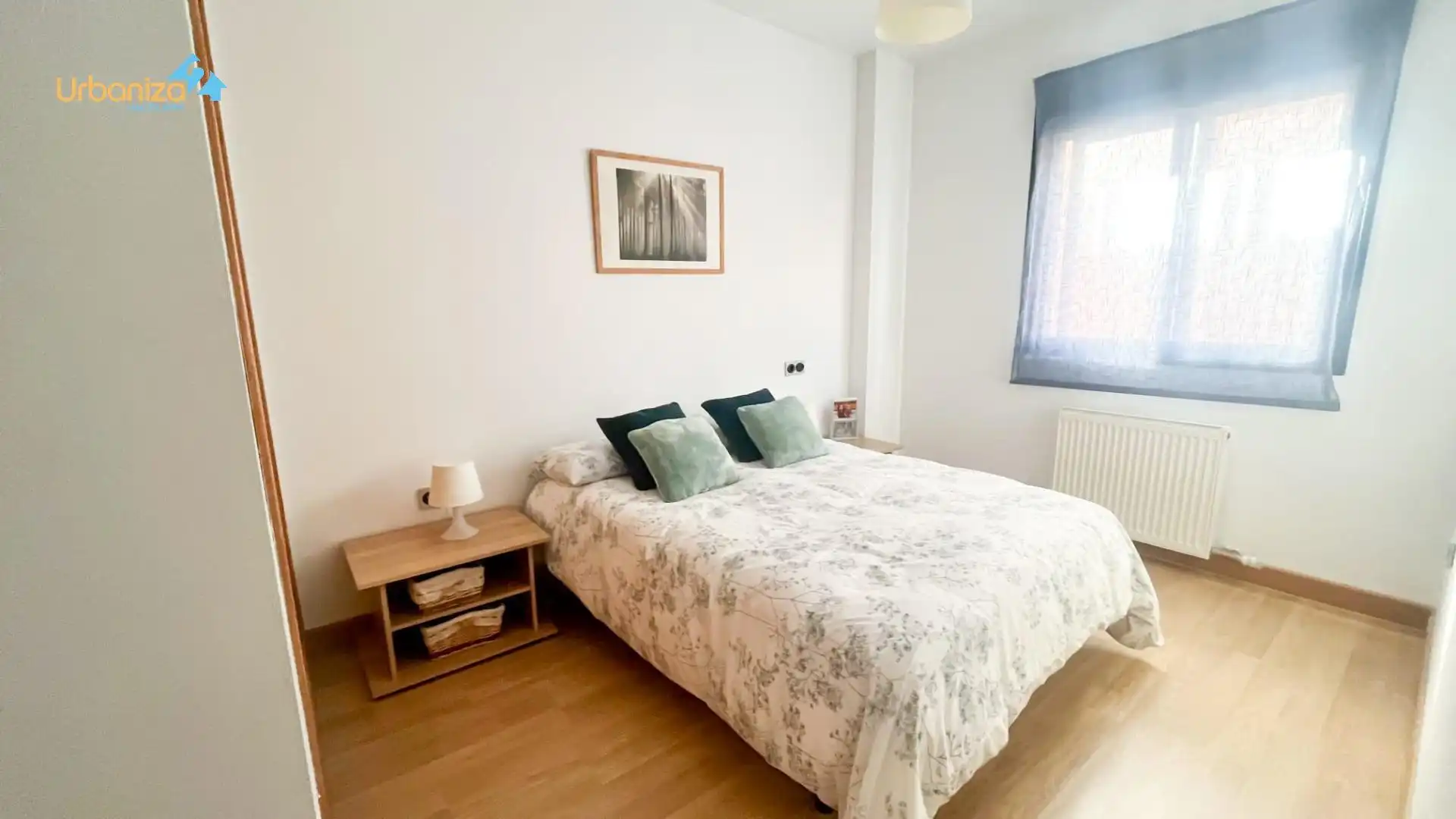 Dormitori de Casa adosada en venda en Cáceres amb Calefacció, Terrassa i Traster