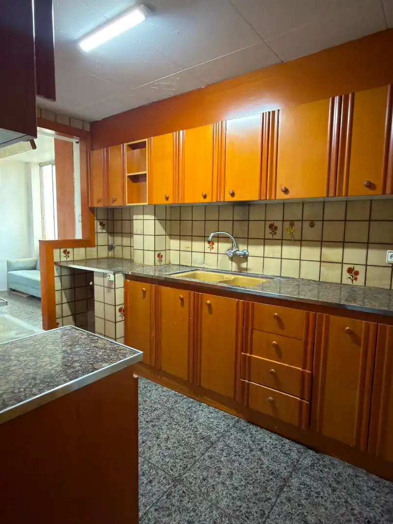 Cuina de Pis en venda en Granollers amb Calefacció i Balcó