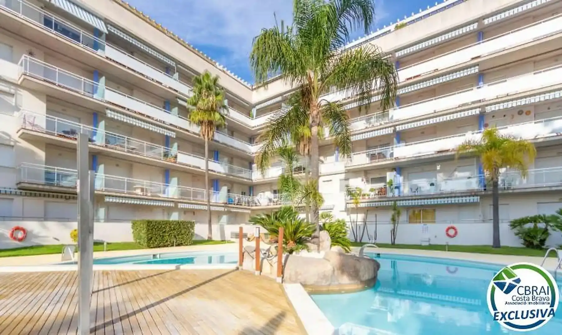 Vista exterior de Apartament en venda en Roses amb Aire condicionat, Calefacció i Terrassa
