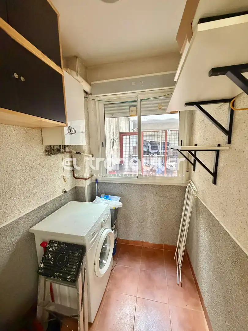 Kitchen of Flat for rent in Madrid  with Terrace and Washing machine