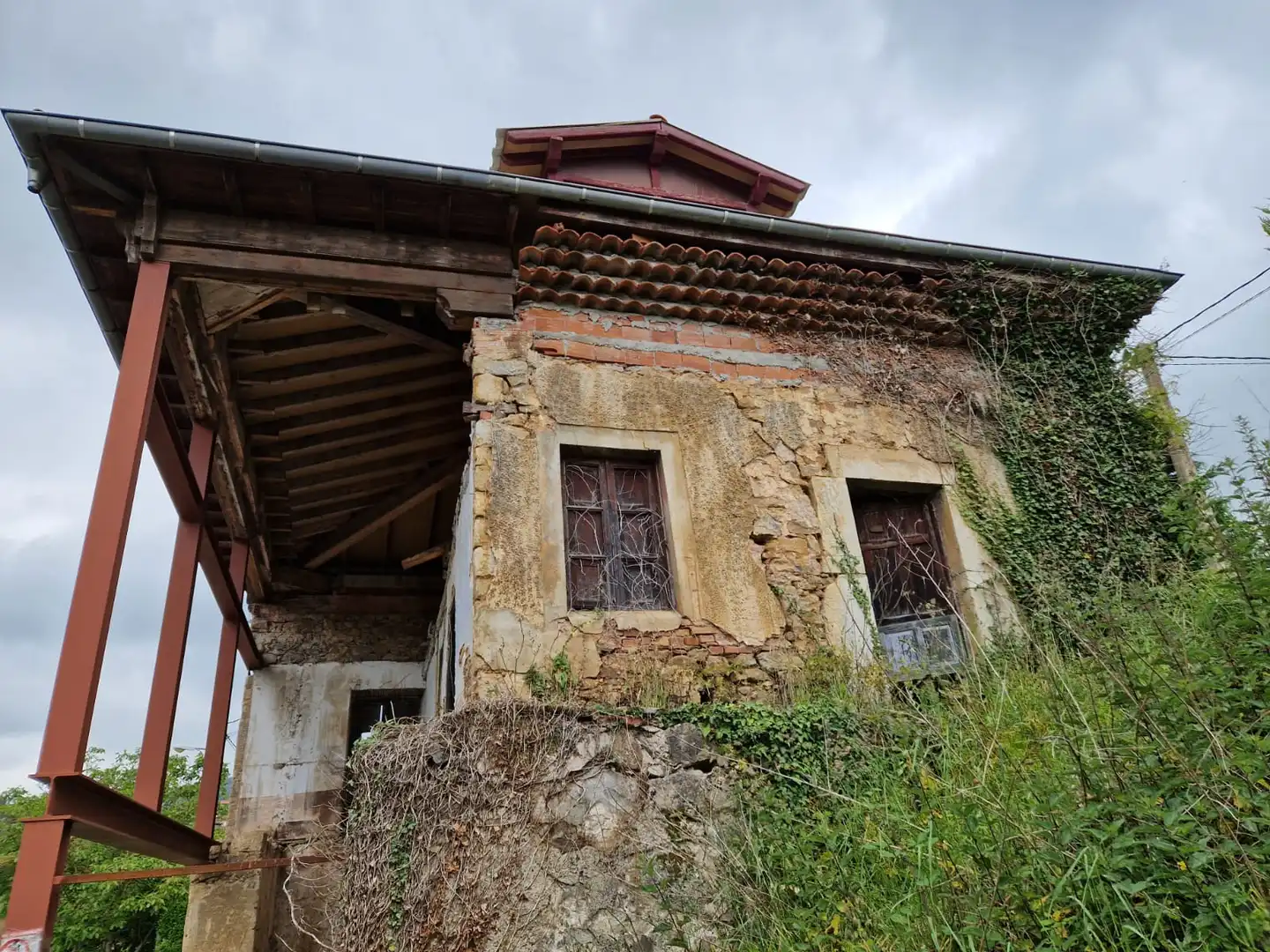 Casa o xalet en venda a Calle Linares, Salas