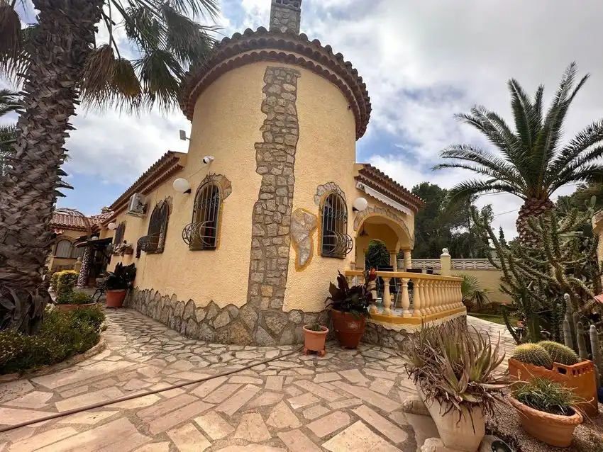 House with pool for sale in Miami Platja, imagen 4