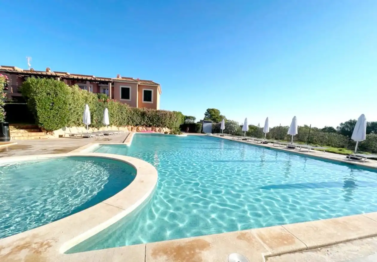 Piscina de Apartamento en venta en Campos
