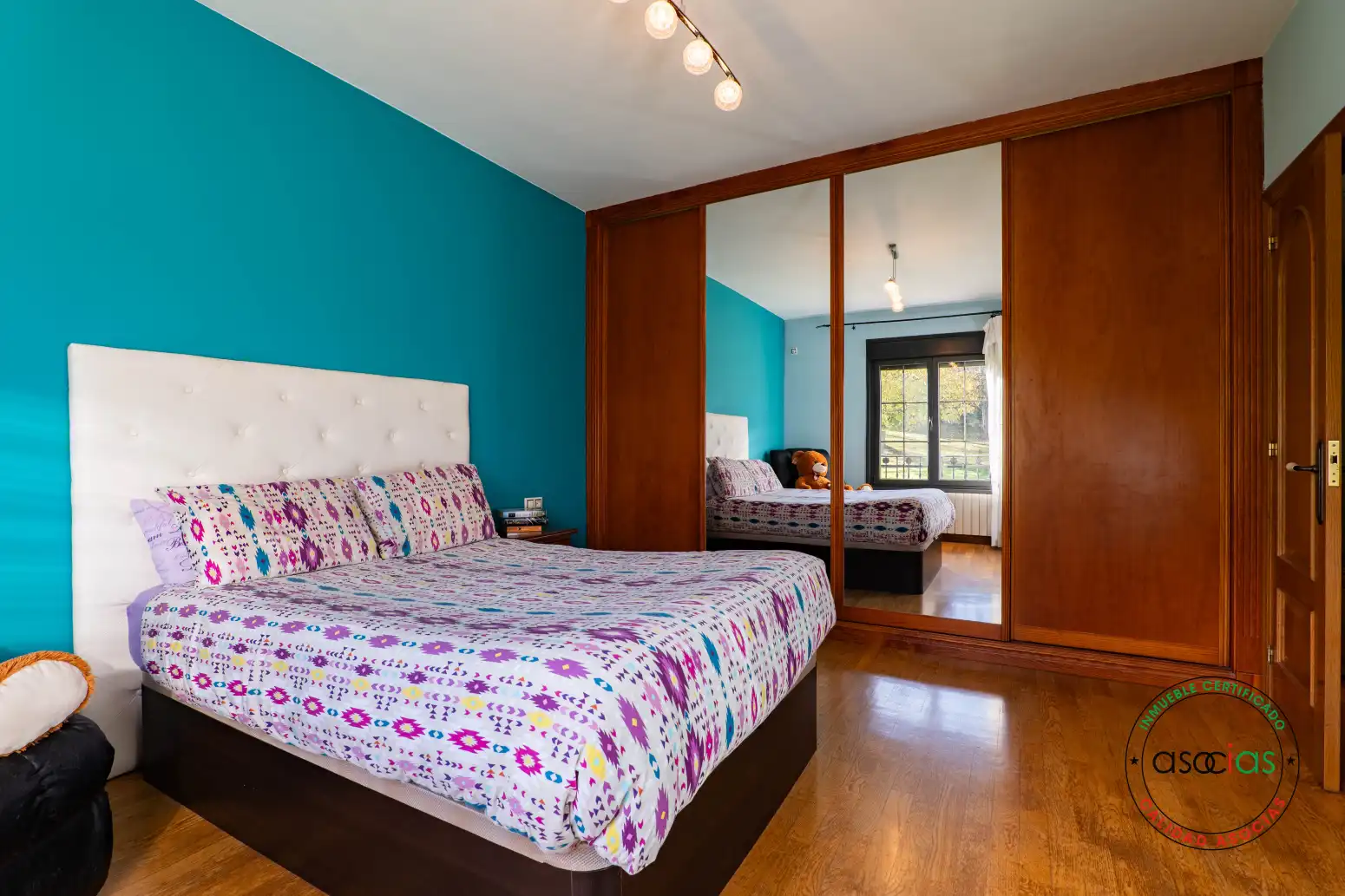 Dormitori de Casa o xalet en venda en Gijón  amb Calefacció, Parquet i Terrassa