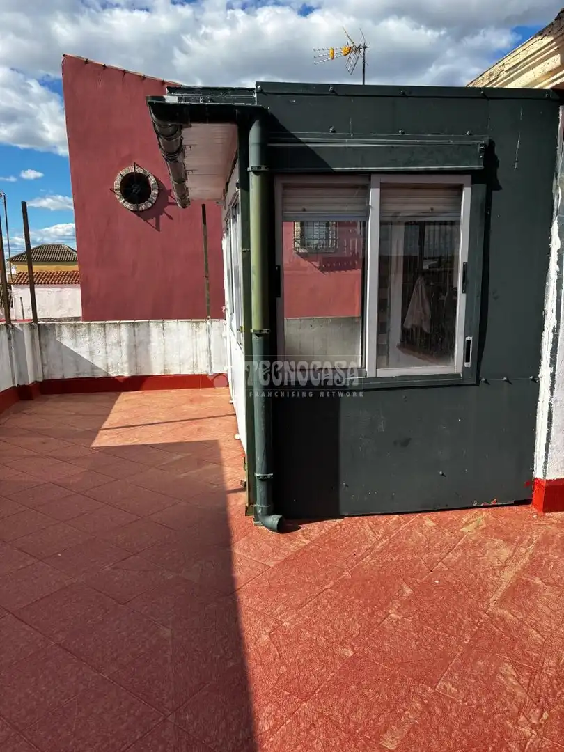 Vista exterior de Casa o xalet en venda en Alcalá de Guadaira amb Aire condicionat i Terrassa