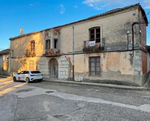 Außenansicht von Country house zum verkauf in Pedrosa del Rey mit Privatgarten, Parkett und Abstellraum