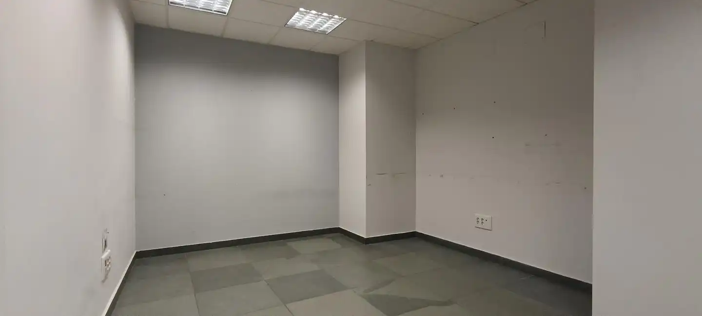 Geschaftsraum zum Verkauf in León Capital 