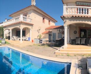 Swimming pool of Single-family semi-detached for sale in Empuriabrava  with Air Conditioner, Private garden and Terrace