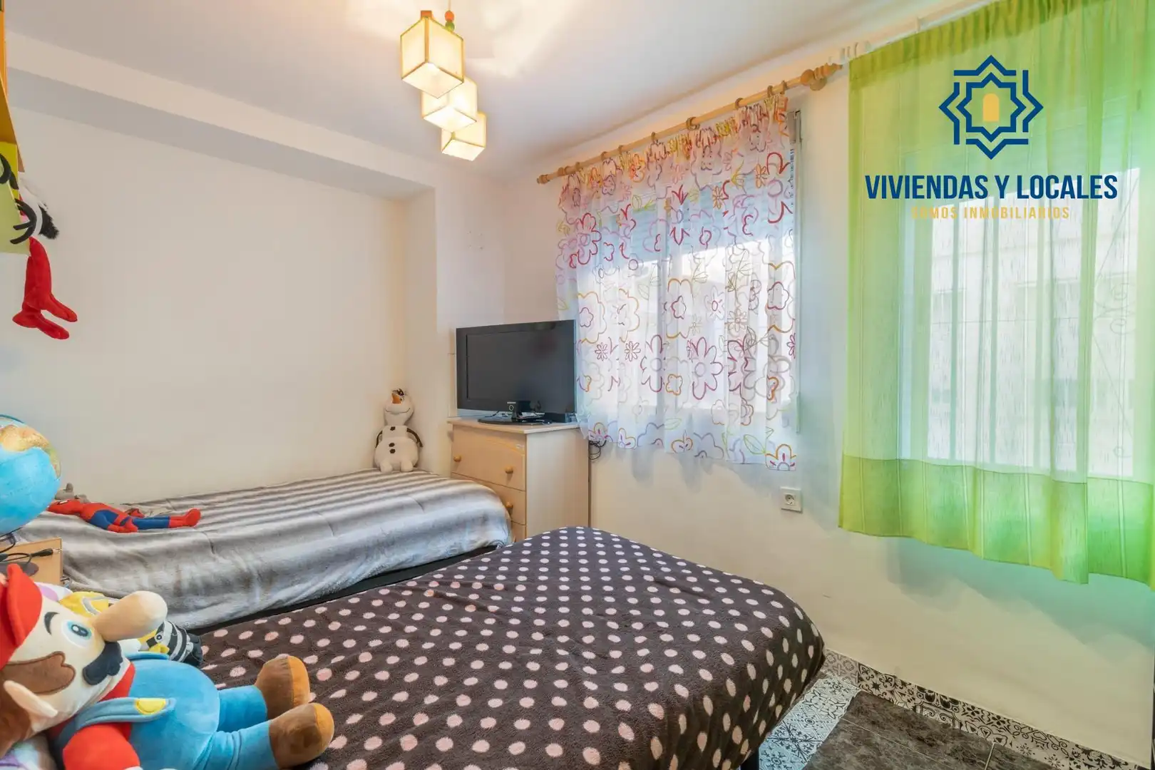 Habitación de Piso en venta en Granada con Aire acondicionado, Terraza y Balcón