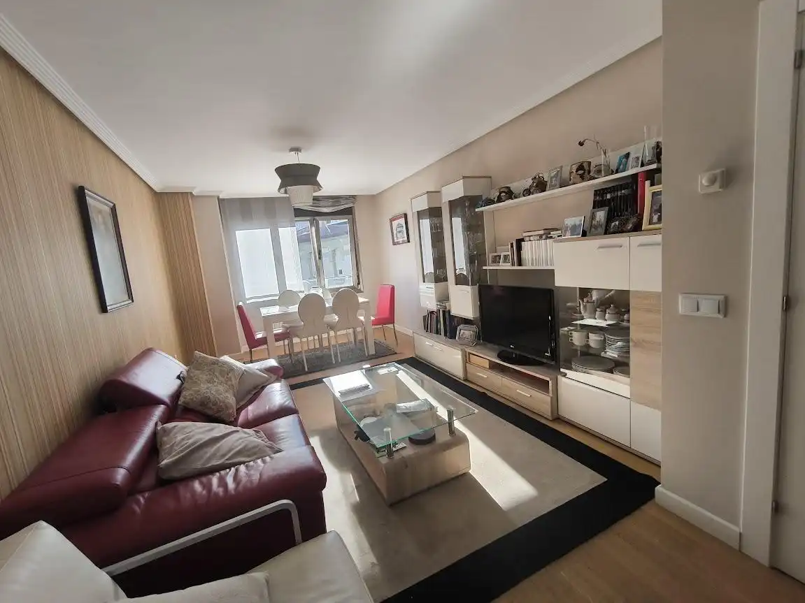 Wohnzimmer von Wohnung zum Verkauf in Oviedo  mit Heizung und Abstellraum