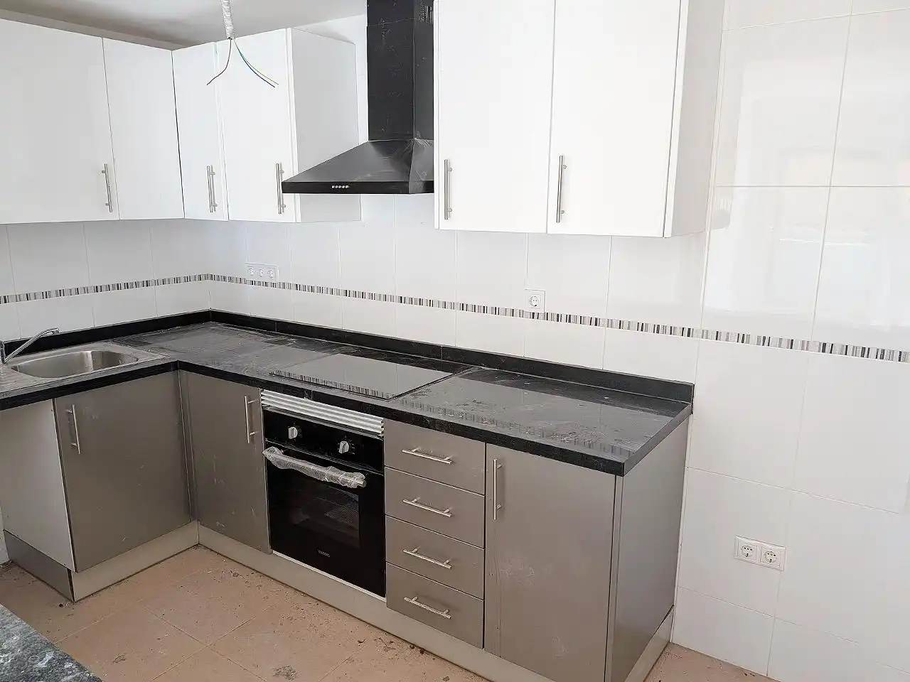 Kitchen of Flat for sale in Ulldecona  with Terrace and Community pool