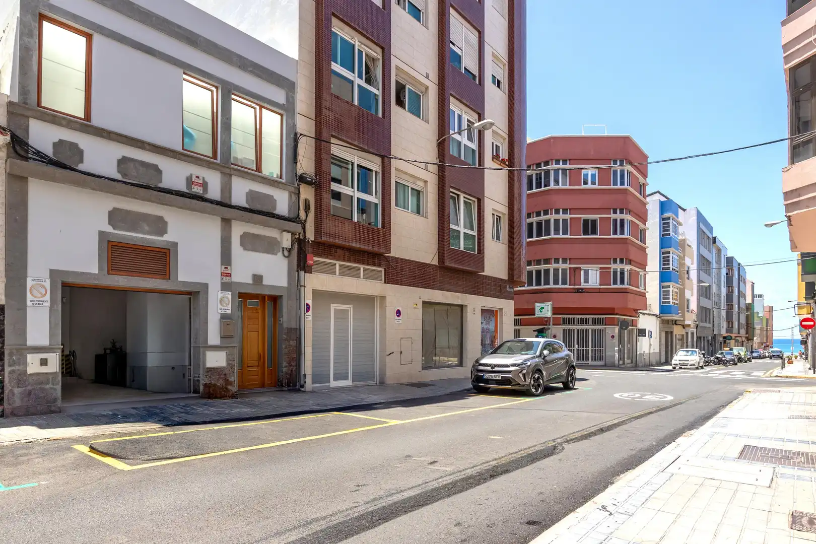 Vista exterior de Casa adosada en venda en Las Palmas de Gran Canaria amb Aire condicionat, Calefacció i Terrassa