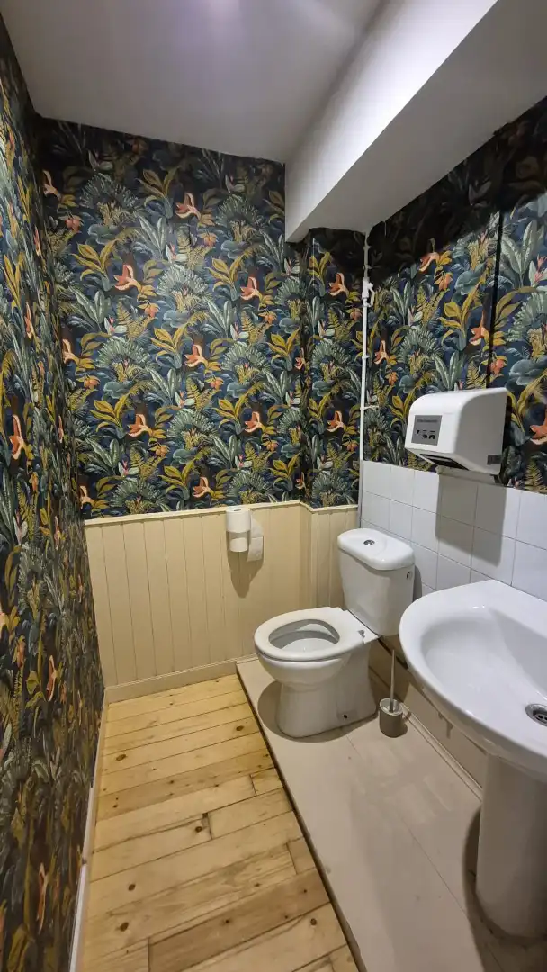 Baño de Local en traspaso en A Coruña Capital  con Amueblado