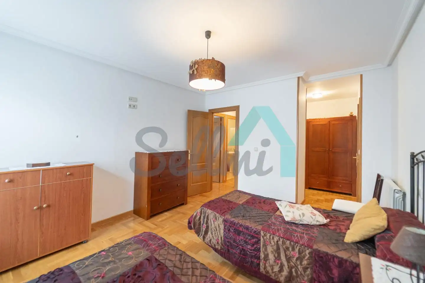 Habitación de Piso en venta en Tineo con Calefacción, Parquet y Trastero