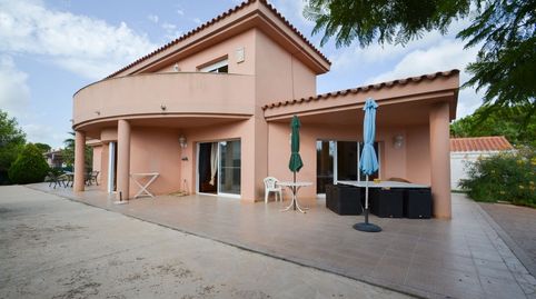 Villa con piscina privada en la playa de Riumar