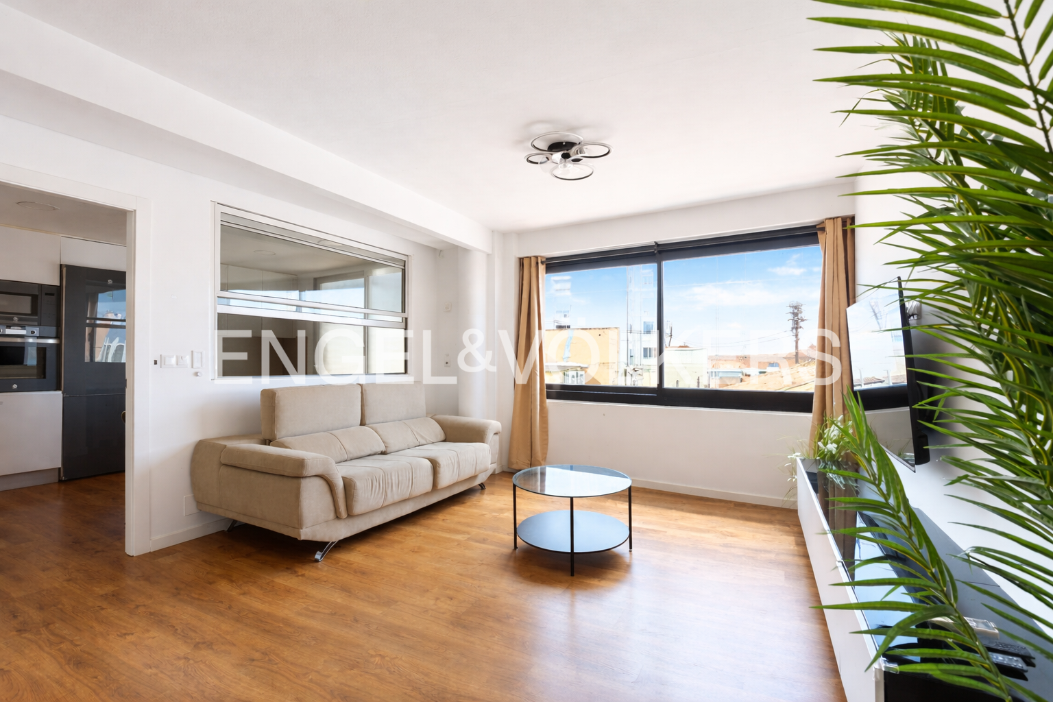 Living room of Flat to rent in  Valencia Capital  with Air Conditioner, Heating and Furnished