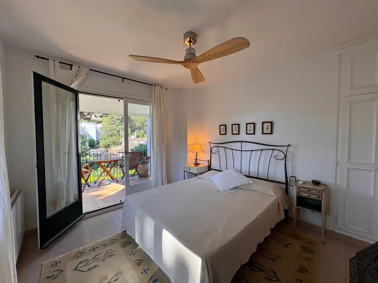 Schlafzimmer von Haus oder Chalet zum Verkauf in Palafrugell mit Klimaanlage, Privatgarten und Terrasse
