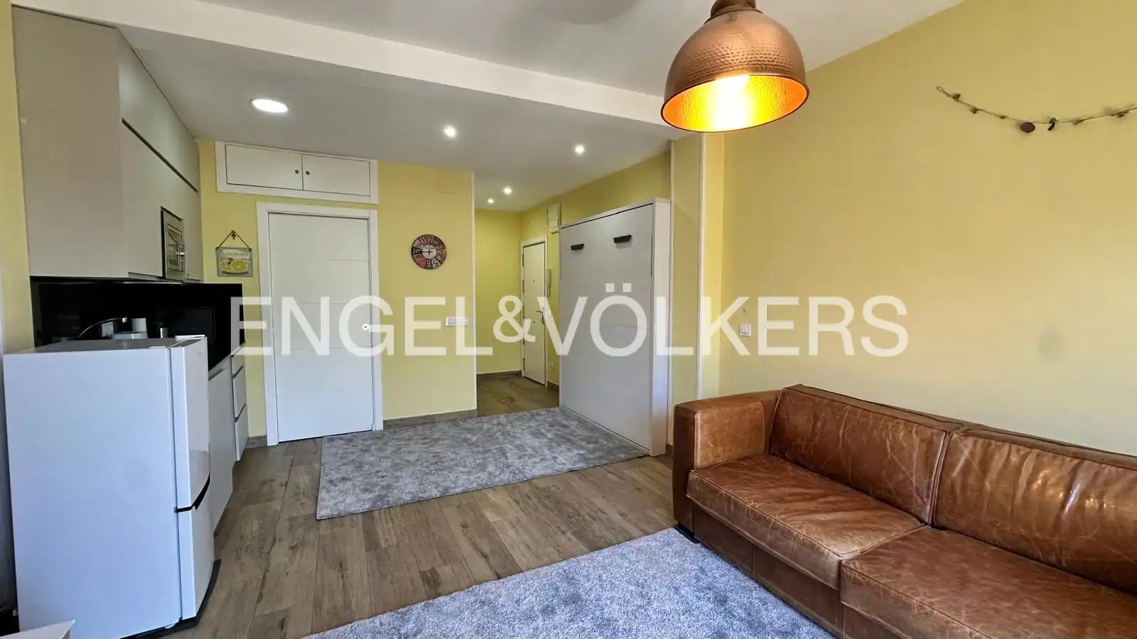 Flat for rent in Madrid  with Air Conditioner, Heating and Furnished