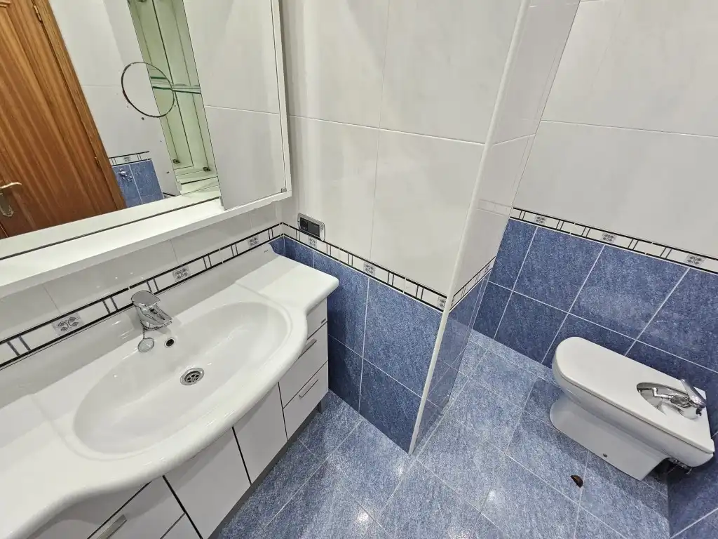 Bathroom of Attic for sale in Avilés