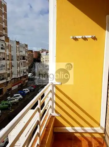 Habitación de Piso de alquiler en Sevilla con Aire acondicionado y Amueblado