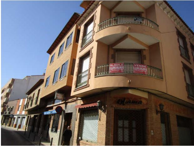 Vista exterior de Pis en venda en Quintanar de la Orden