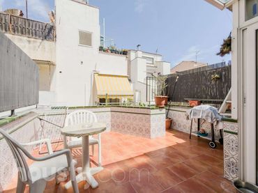 House with balcony for sale in Calle Guell i ferrer .