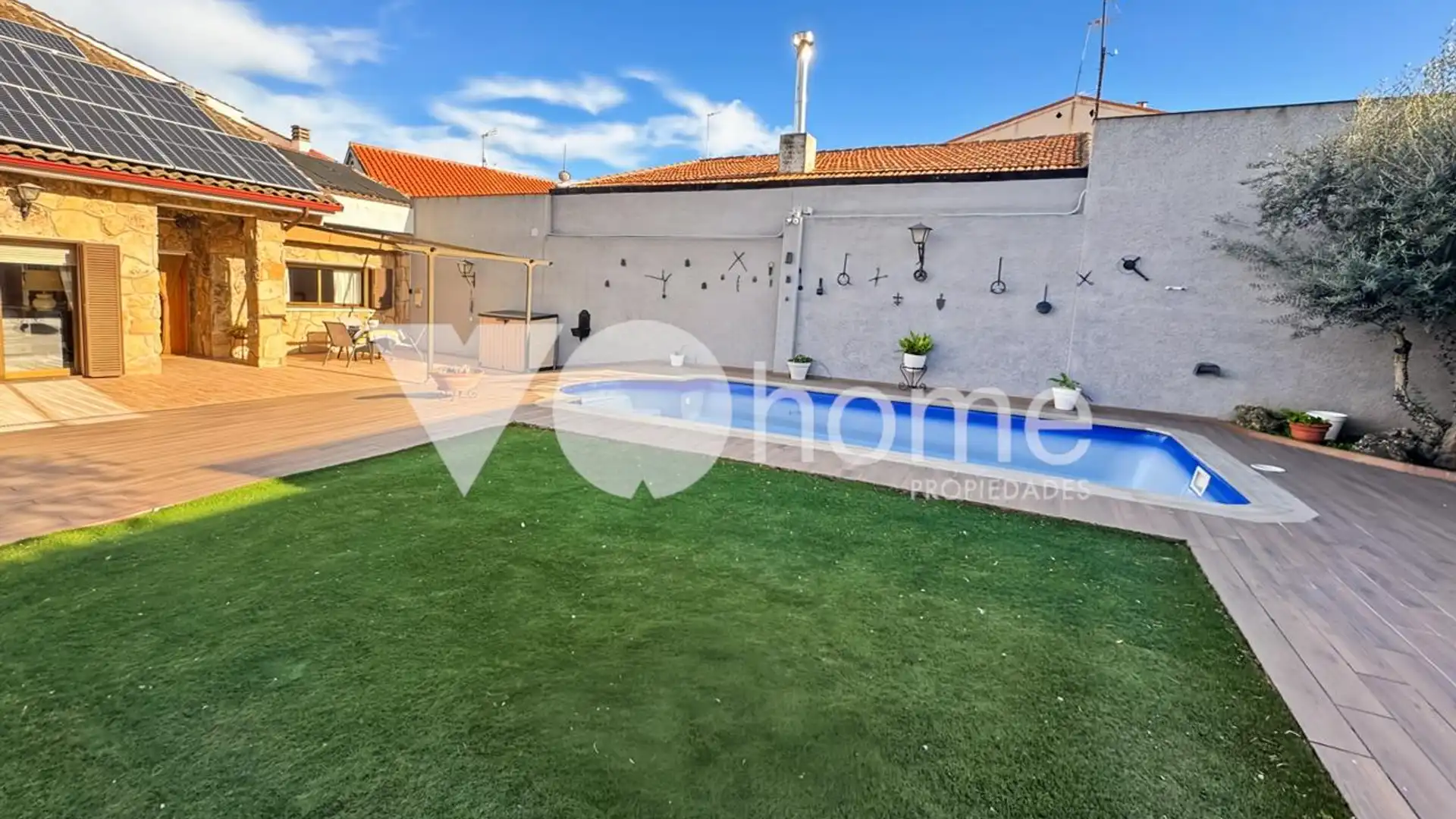Piscina de Casa o xalet en venda en Loeches amb Calefacció, Piscina i Moblat