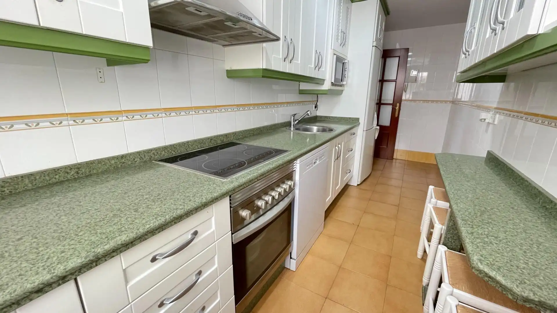 Küche von Wohnung zum Verkauf in Córdoba mit Klimaanlage und Terrasse