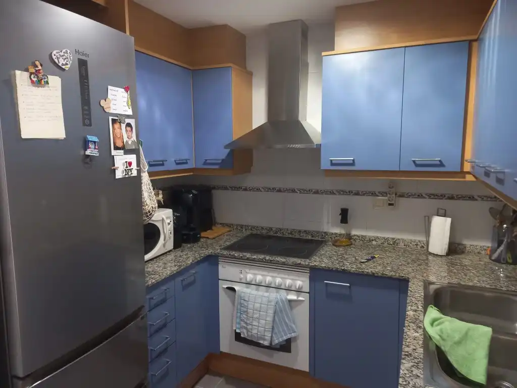 Cuina de Pis de lloguer en Paterna amb Aire condicionat, Calefacció i Terrassa