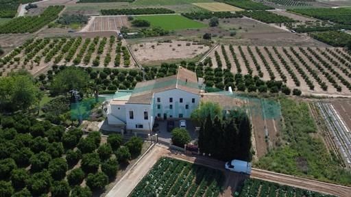 Jardí de Finca rústica en venda en Benaguasil amb Terrassa i Balcó