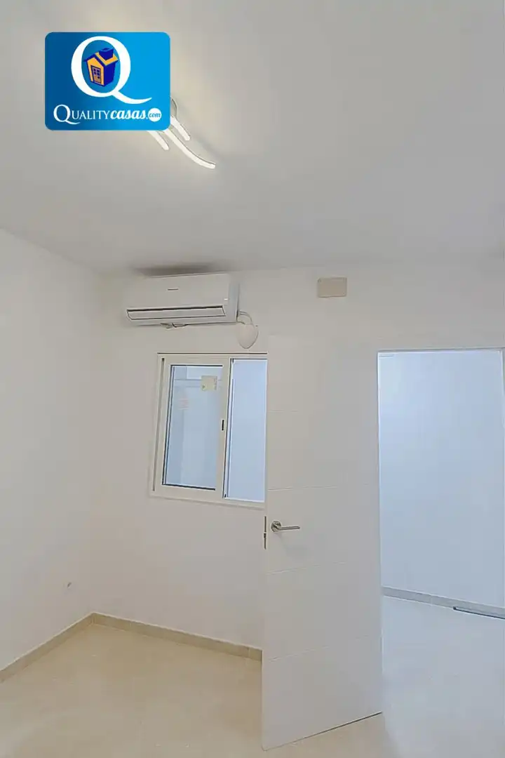 Habitación de Oficina en venta en Alicante / Alacant con Aire acondicionado