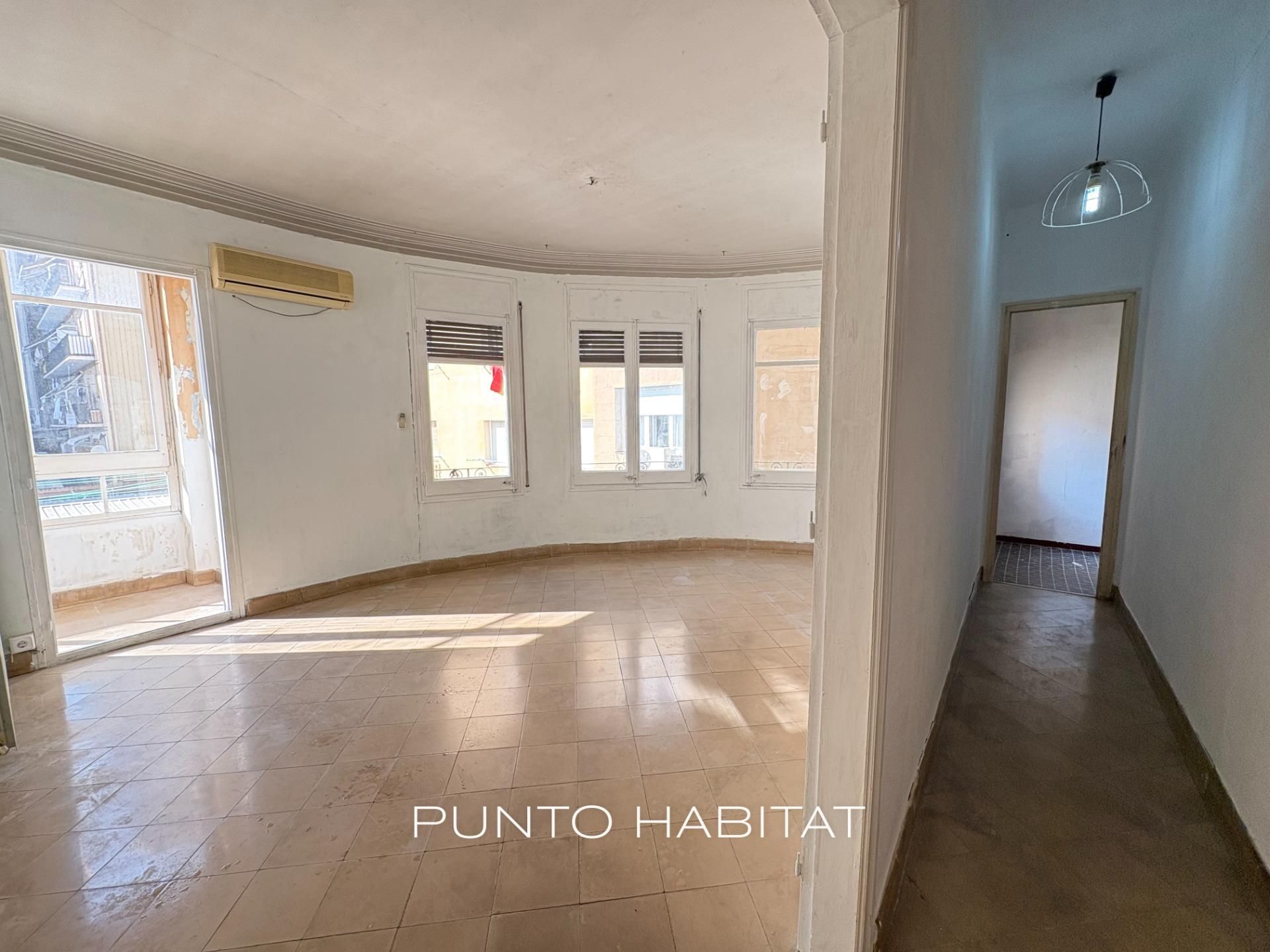 Piso en venta en Carrer de la Indústria, El Camp d'en Grassot i Gràcia Nova