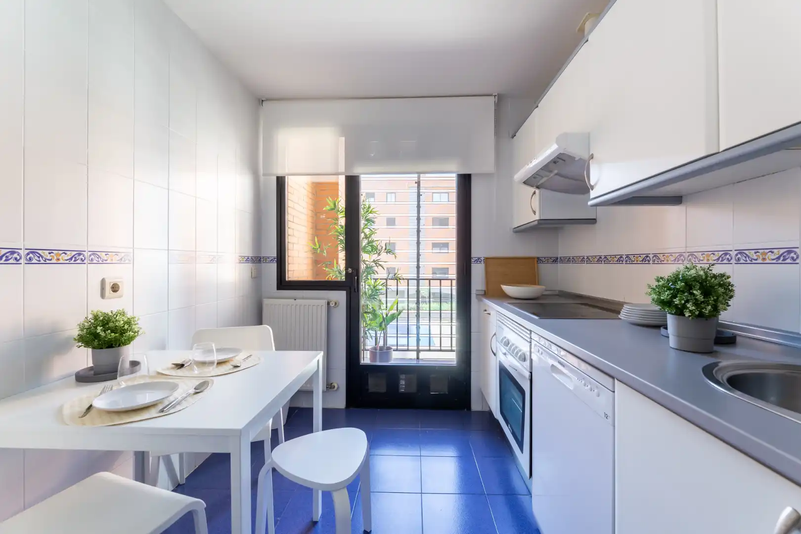 Appartamento con piscina in vendita a Calle de Federica Montseny 6, imagen 14