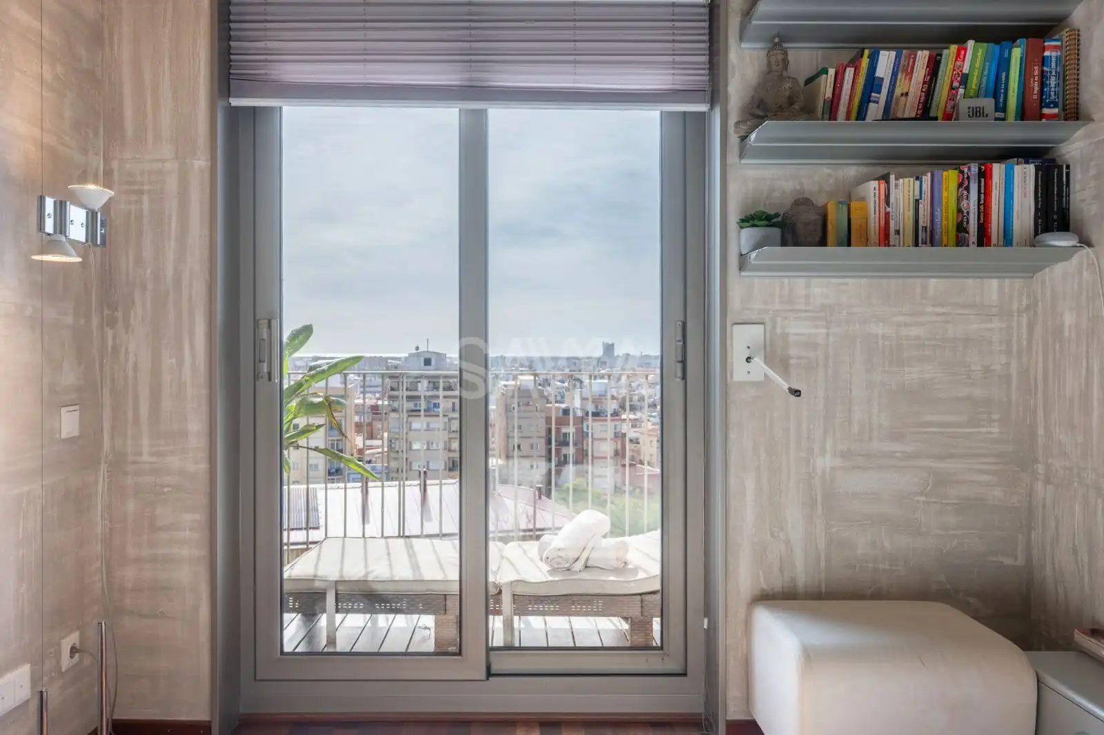 Terraza de Ático en venta en L'Hospitalet de Llobregat con Aire acondicionado, Calefacción y Parquet