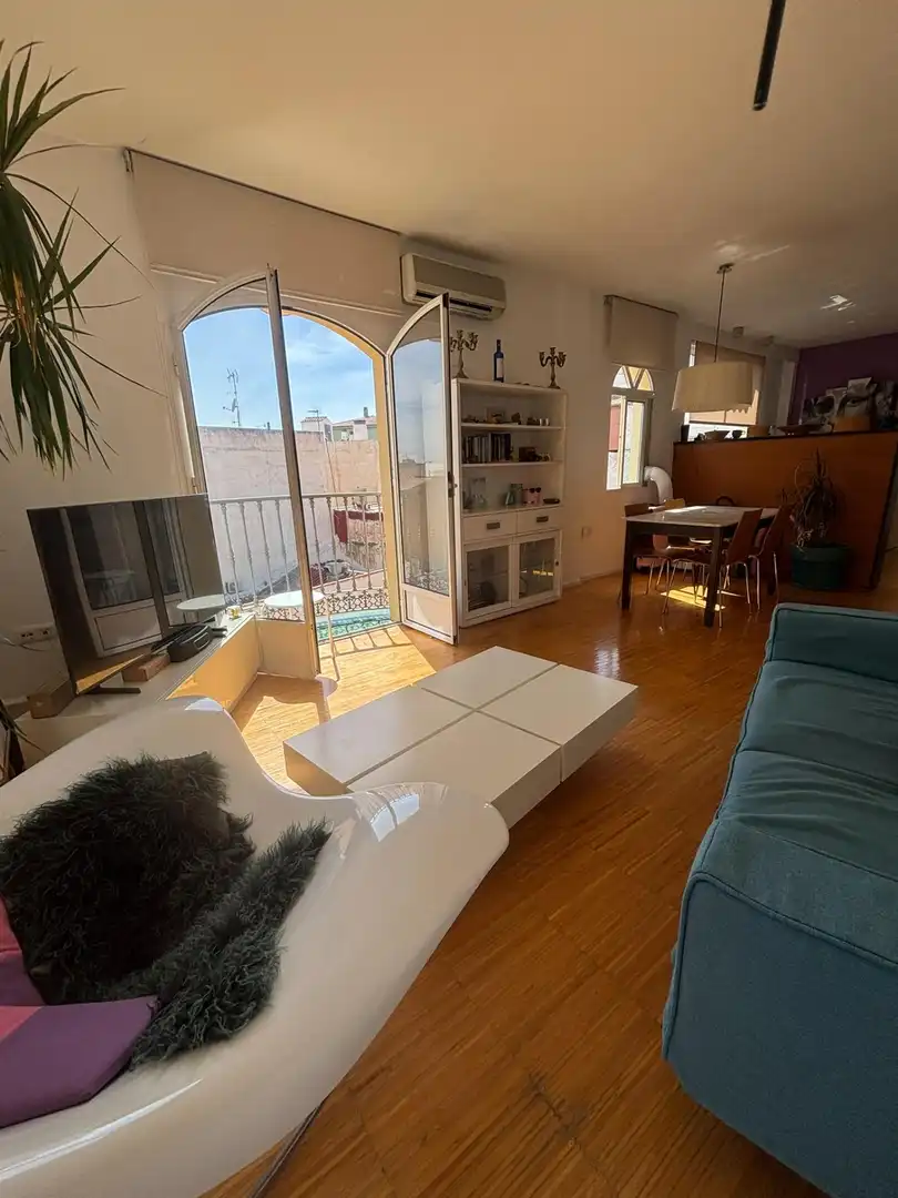 Sala d'estar de Apartament en venda en Málaga amb Aire condicionat, Terrassa i Moblat