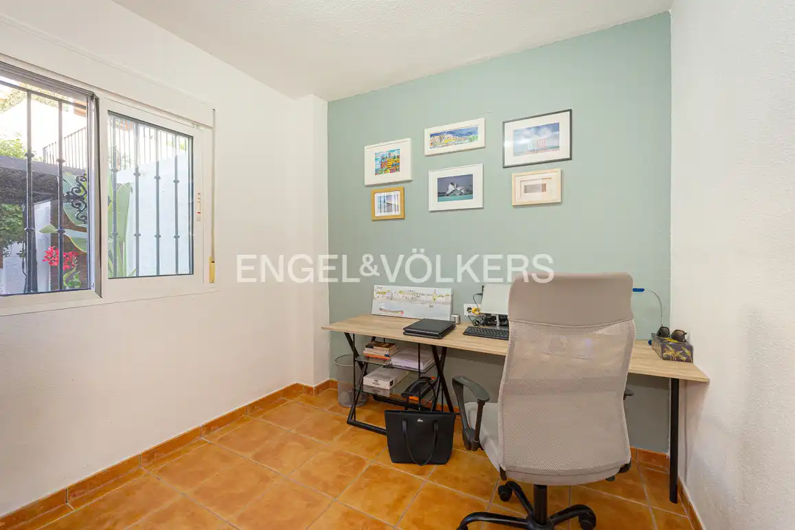 Casa adosada en venta en Calle Finlandia, 182, Poble Nou - Montiboli