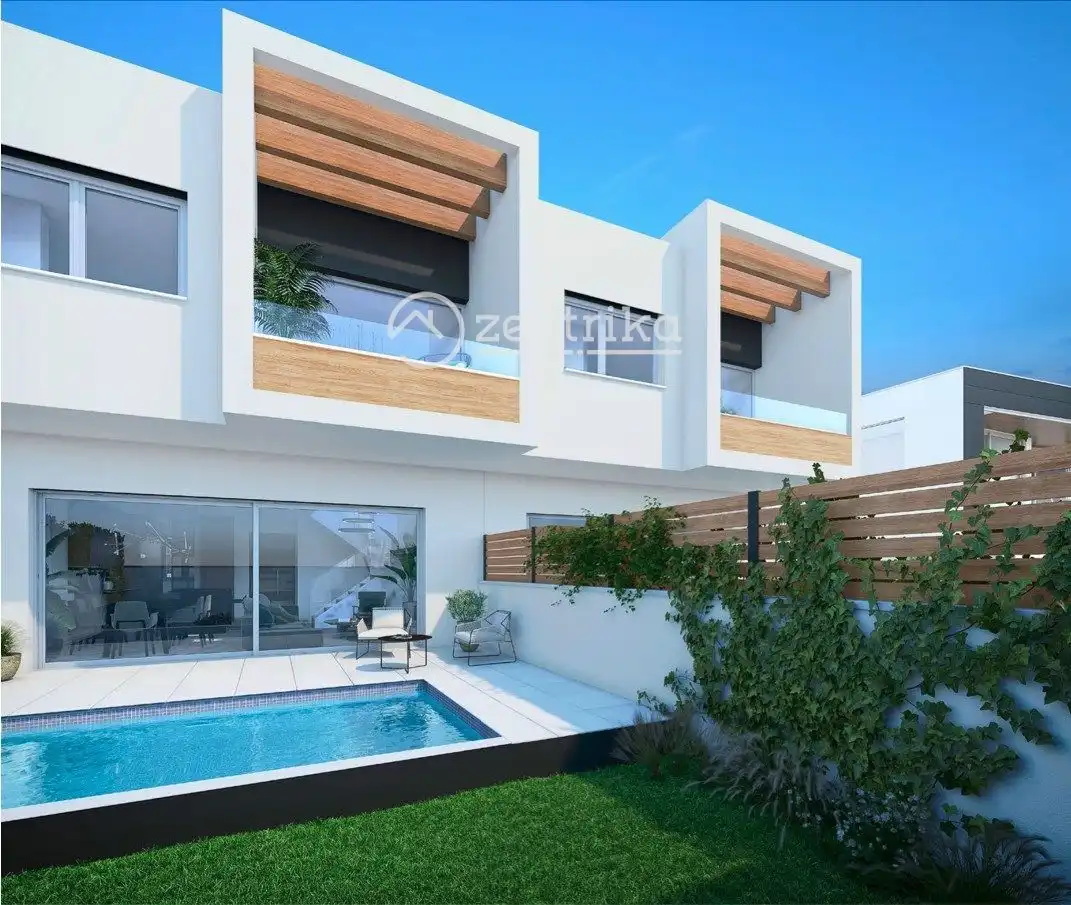 Einfamilien-Reihenhaus zum Verkauf in Cambrils mit Klimaanlage, Heizung und Schwimmbad