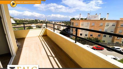 Inversores tomen nota  2 estudios con vistas al mar!