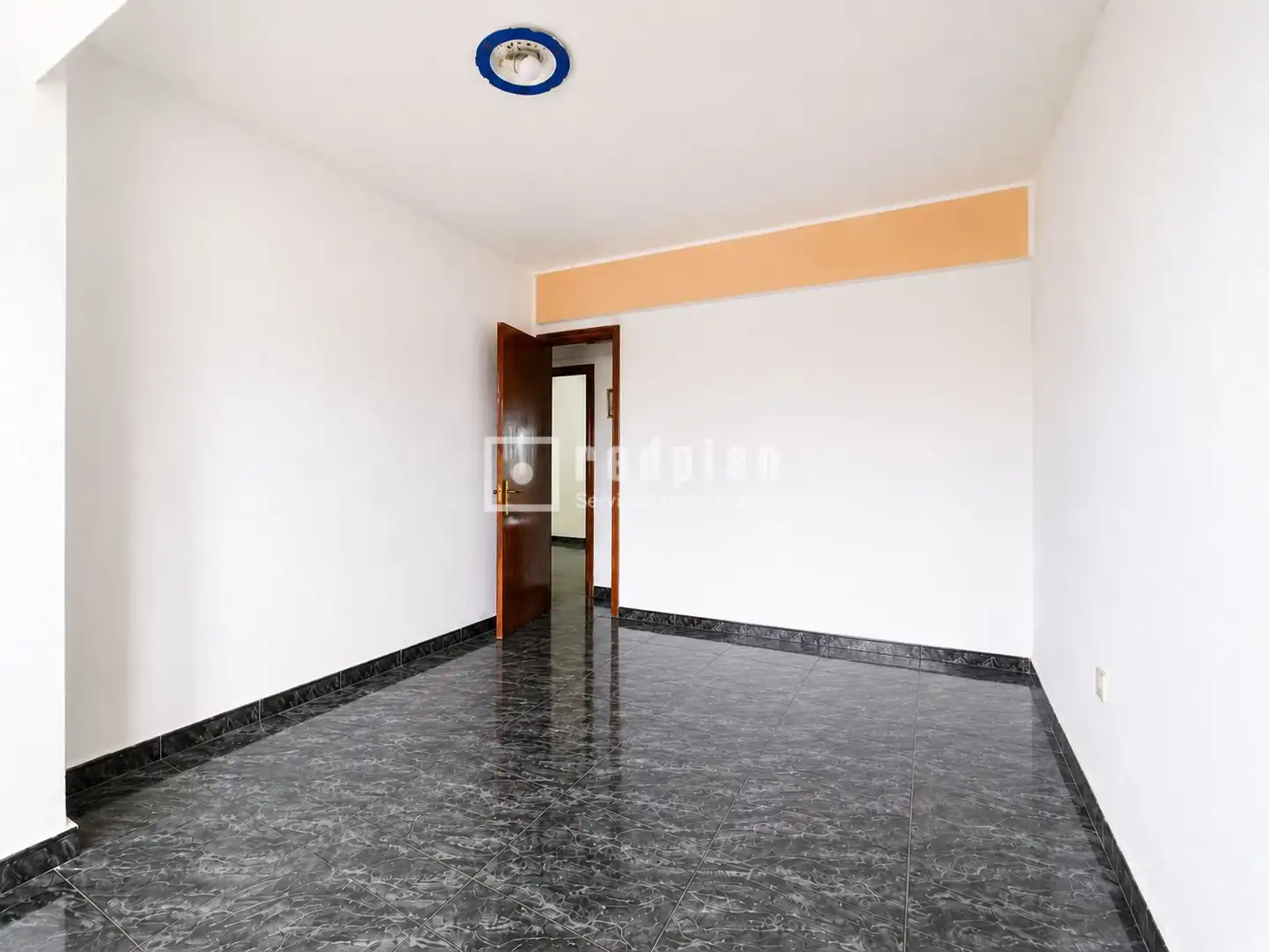 Habitación de Piso en venta en Xirivella con Aire acondicionado y Amueblado