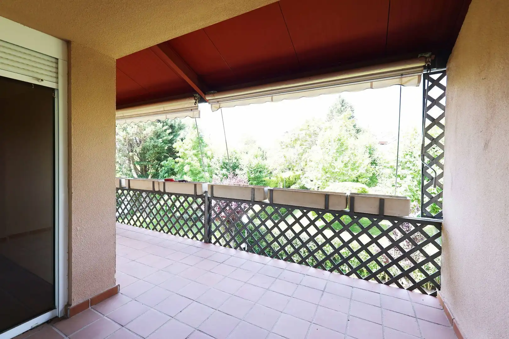Terrassa de Dúplex en venda en San Lorenzo de El Escorial amb Calefacció, Terrassa i Piscina comunitària