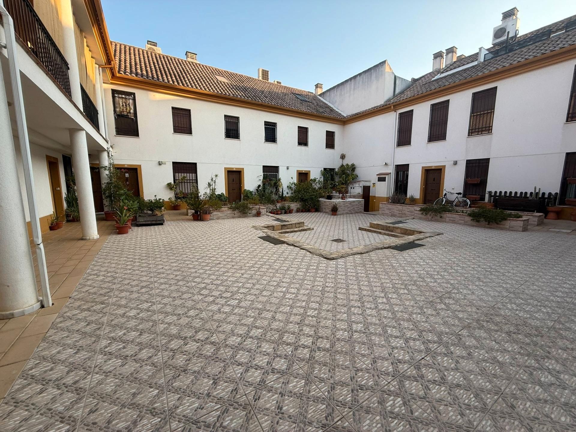 Vista exterior de Apartament de lloguer en  Córdoba Capital amb Aire condicionat i Moblat